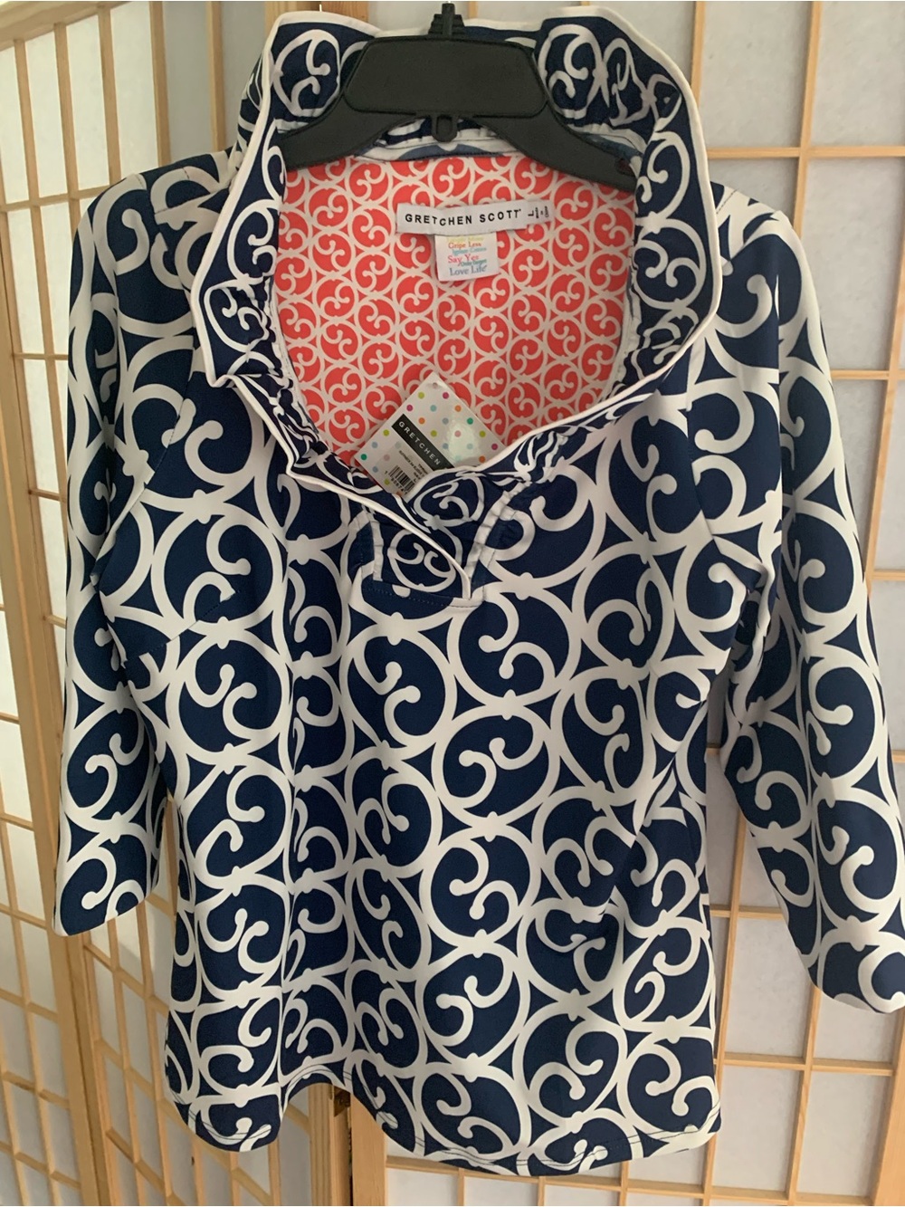 NWT Gretchen Scott Navy & White Scroll Print Top Size Large